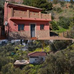 Chalet en Carril de la asociación 27. Venta de dos viviendas (venta el detalle) independientes en los
