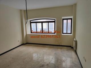 Appartamento en Calle arco agero 14. Gran piso en el centro de badajoz, con garaje