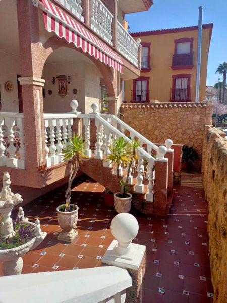 Foto f5b734fa-bea8-443d-9148-7e96fb4d5834. Location chalet dans calle plasencia 7 dans Almendralejo
