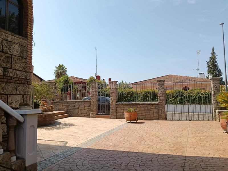 Foto 0d4128e5-ae15-4eac-839f-04fc92ef1307. Chalet en urbanización san marcos 2 en Almendralejo