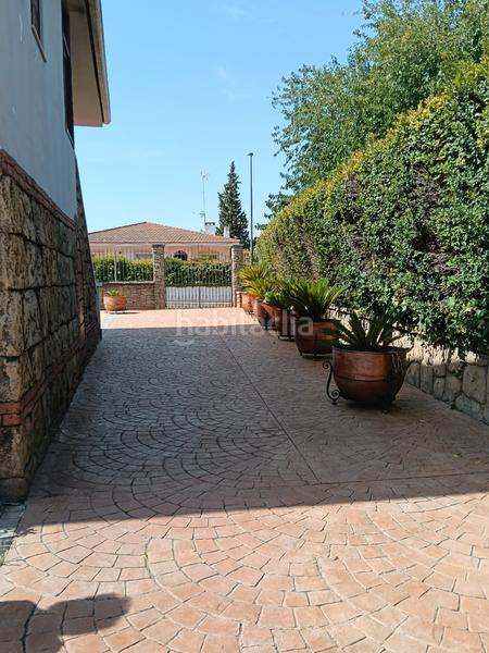 Foto cbfdaba8-95e3-40c0-ad0b-af89d1d6f20f. Chalet en urbanización san marcos 2 en Almendralejo