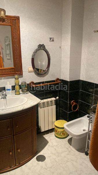 Foto a46fd90c-21c6-4144-8b4e-b857510d596f. Casa adossada a calle nardos 1 a Almendralejo