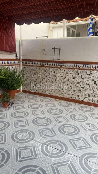Foto edbb5ca6-ffb1-4684-b056-a9ad70a0d24c. Casa adossada a calle nardos 1 a Almendralejo