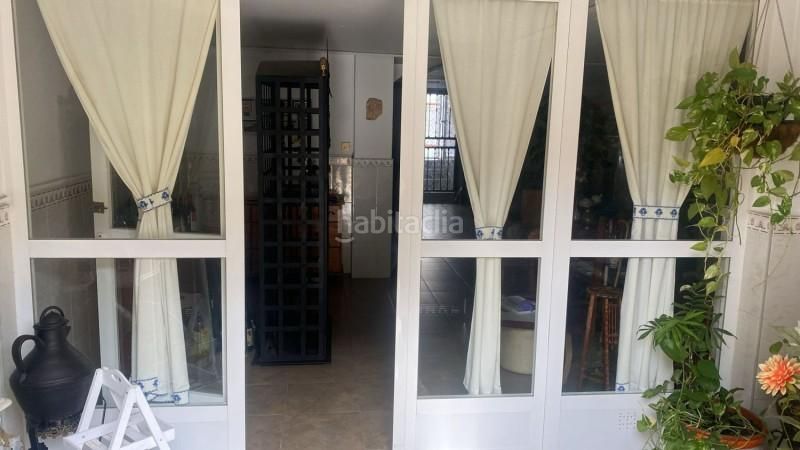 Foto f81e01c9-eb8d-44c6-9a78-cd62fa284935. Casa adossada a calle nardos 1 a Almendralejo