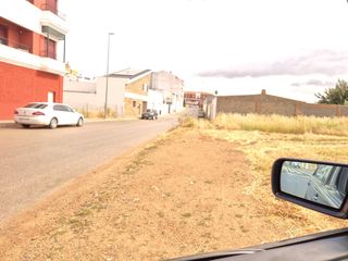 Terreny residencial a Calle Luis de Miranda 29