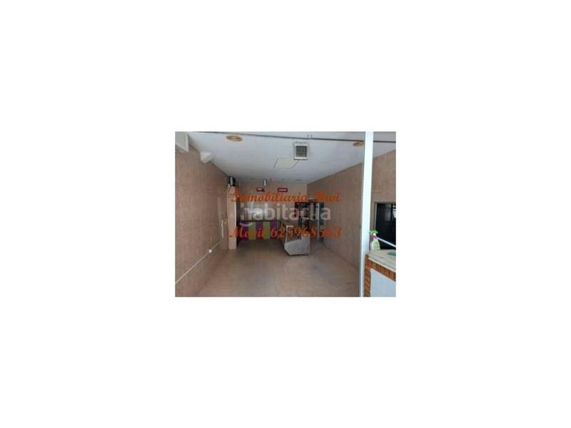 Foto 5b371717-6085-4b6d-a6f2-269000391179. Edificio  venta en La Estación Badajoz