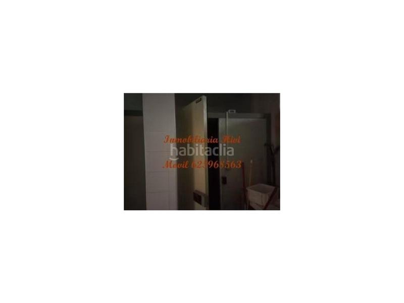 Foto 9c63dfcf-4352-49d8-8221-0df3e045f604. Edificio  venta en La Estación Badajoz