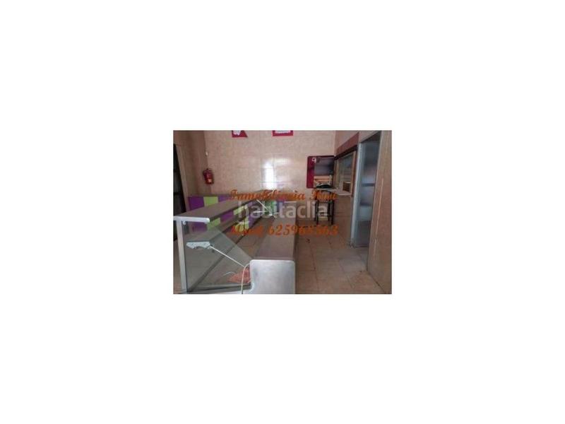 Foto a03c7b86-8023-4acb-8389-aca0ffc9bc67. Edificio  venta en La Estación Badajoz