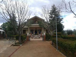 Xalet a Almendralejo. Gran chalet, en el pantano de alange, con vistas maravillosas y
