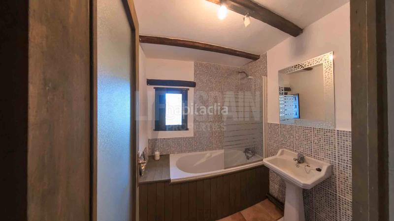 Foto 1eed0bb3-93ef-4c98-9ecd-3edc7c44d7c2. Masia amb aparcament piscina a Perelló (El)