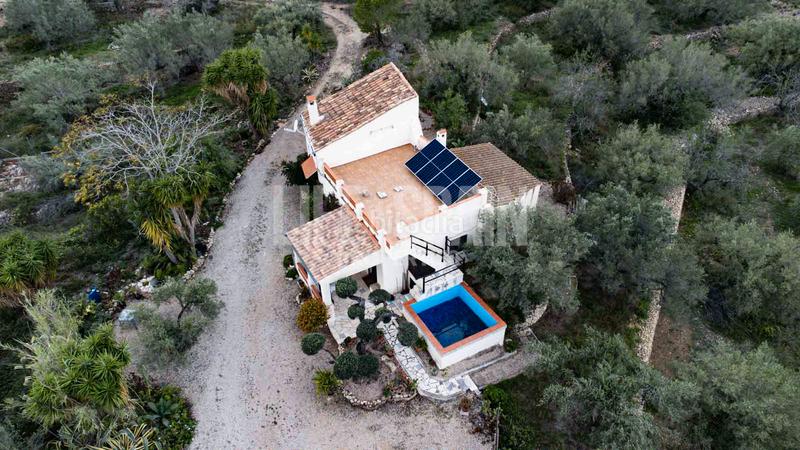 Foto f134a4da-0a9c-4e5b-9c27-c9f9e2e183ba. Masia amb aparcament piscina a Perelló (El)