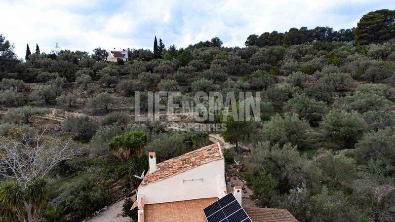 Foto f13c0b10-25f9-41cc-b00d-dce9b753946c. Masia amb aparcament piscina a Perelló (El)