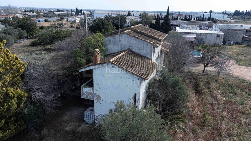 Foto a3501354-871e-4f34-9601-ed0c71e97c0c. Masia amb xemeneia aparcament piscina a Zona Hospital Amposta