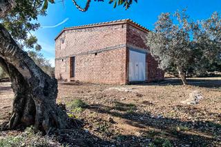 Masia a Camarles. Finca rústica idílica en un lugar pintoresco