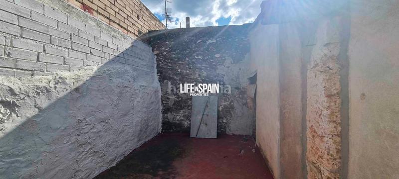 Foto bcfb3048-8333-4b35-8cea-e2ba7227b5bc. Casa a carrer del montsià 27 a Masdenverge