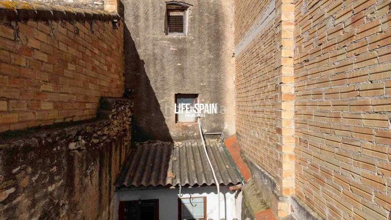 Foto d216a103-431b-46a3-ad1c-79bf839d60b4. Casa a carrer del montsià 27 a Masdenverge