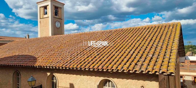 Foto f30c30d5-cc87-4ede-96a4-15594414a1c7. Casa a carrer del montsià 27 a Masdenverge