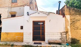 Maison jumelée à Partida sant bernabe 236. Casa adosada cerca de tortosa lista para entrar y vivir
