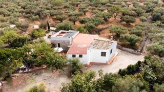 Xalet a N/a. Chalet con agua y luz listo para entrar y vivir