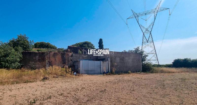 Foto 2002e715-2a83-4285-adf6-2ccb6ed1d312. Country house with parking in Galera (La)