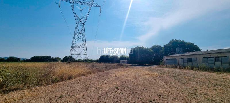 Foto 28fc11bc-7eea-43f0-8321-af16d42f9cc8. Country house with parking in Galera (La)