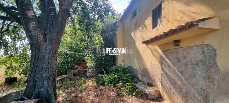 Foto 8bb79468-fe0b-40c5-ad22-fb790a07024d. Country house with parking in Galera (La)