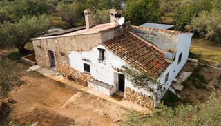 Casale in Avinguda catalunya 219. Finca con agua y luz