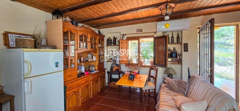 Foto ec3960c4-8a5d-423e-b0d6-48c25e54cef4. Masia a n/a a Roquetes