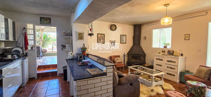 Foto 7065be6d-0853-476c-9734-720604f50820. Masia amb piscina a Camarles