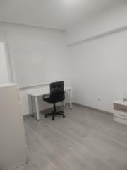 Lloguer Pis a Calle fermín requena 8. Para estudiantes y profesionales