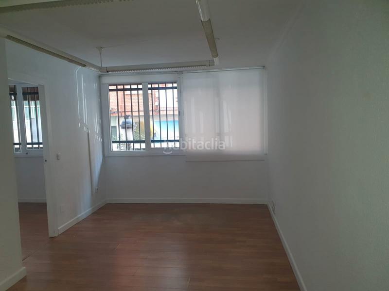 Foto a1c8907d-e9dc-4f95-a0df-84f8e2fe1657. Local comercial entreplanta para uso desitinto a vivienda en Huelva