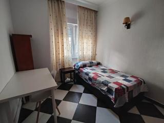 Location Appartement à Calle stmo.cristo del amor 29. Piso ideal para estudiantes.....