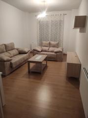 Location Appartement  Calle cristo de urda. Se alquila piso totalmente almueblado en herencia
