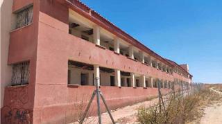 Edifici a Alcabón. Obra parada  - alcabon