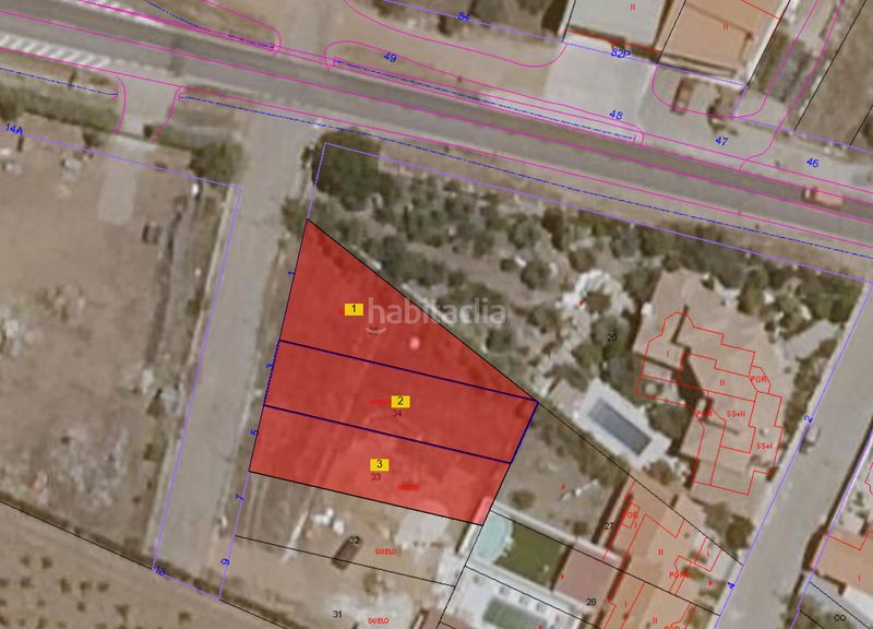 Foto f7fd49a1-b39d-44e4-84a1-61e55aa91b9d. Residential plot in calle de vicente alexandre 1 in Navahermosa