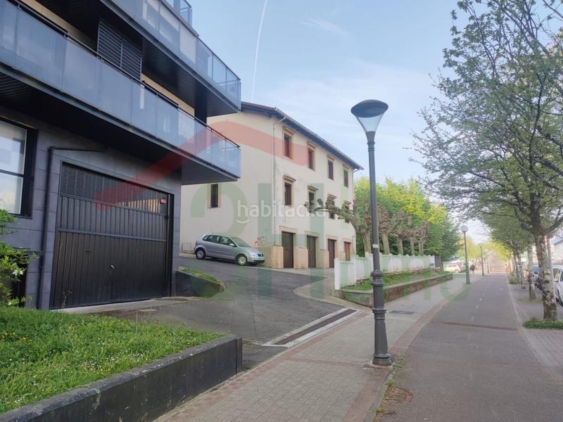 Foto fa9a5bbb-57b8-4c05-8176-e04141fe69f5. Autoparkplatz in Pinar - Anaka - Belaskoenea Irun