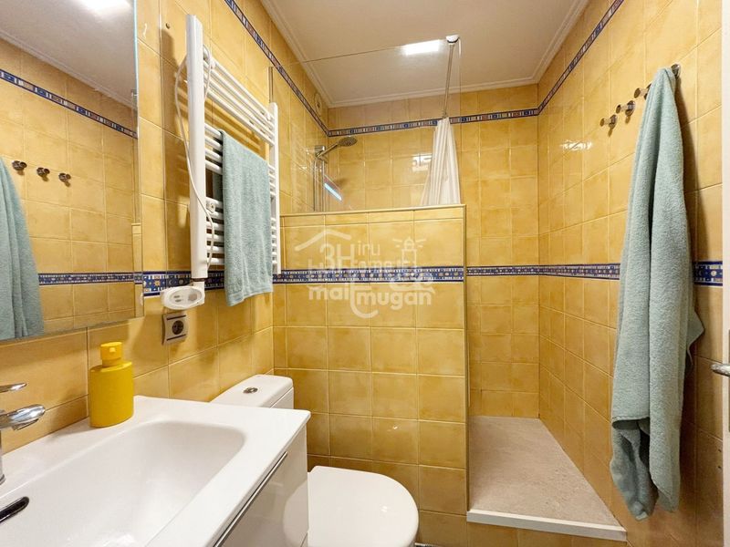 Foto 695d1119-0afd-48a7-97f3-9779b086fcda. Apartament amb calefacció piscina a Hendaye