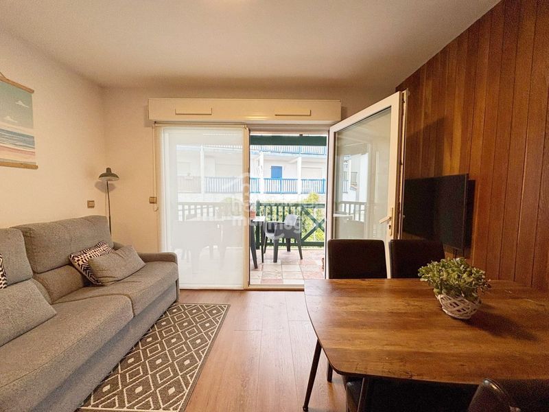 Foto c987189d-f5a0-450f-8c69-1c88701a2278. Apartament amb calefacció piscina a Hendaye