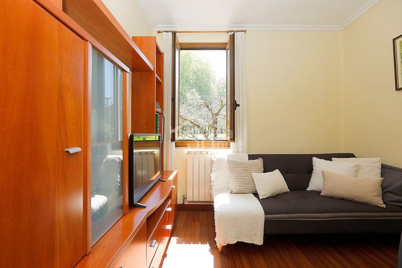 Foto 35a06c8f-3e09-4e88-8c1c-d28fdaf5a3d4. Casa amb calefacció a Lapice - Larreaundi - Olaberria - Meaka Irun