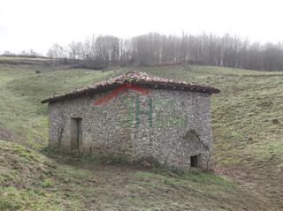 Masia a Igantzi. Terreno con borda en igantzi