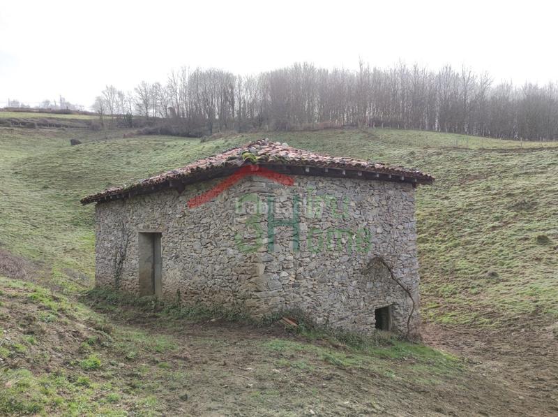 Foto b799615c-da05-4345-a1bd-d5ae345bcac5. Masía terreno con borda en Igantzi