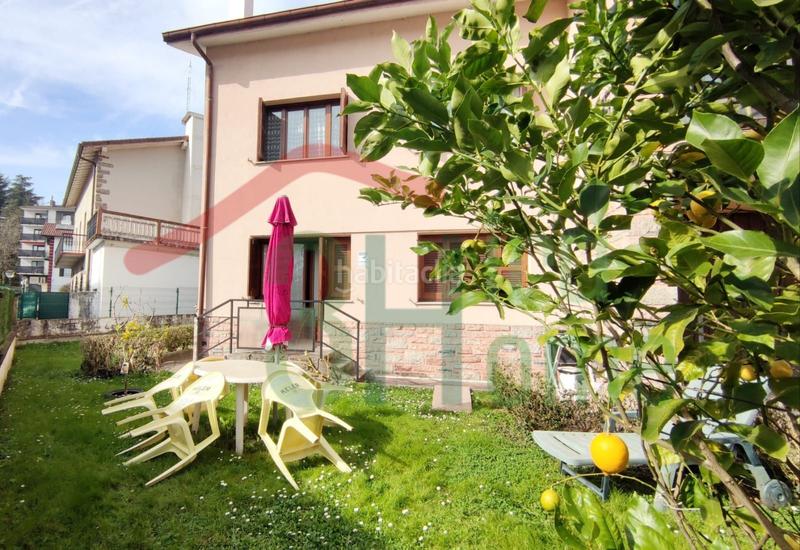 Foto 92edfa78-e909-4702-95e2-5f2f3d4b2c5a. Haus mit heizung parking in Centro - Mendibil - Santiago Irun