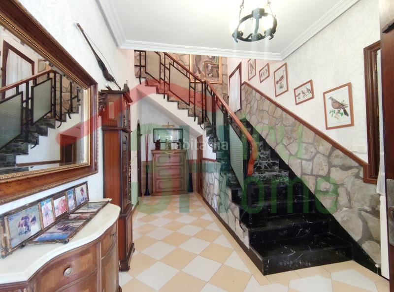 Foto ba1f2144-b5bd-49b2-abb8-ba9391b029fe. Haus mit heizung parking in Centro - Mendibil - Santiago Irun