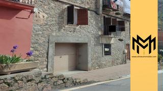 Casa adossada a De les mines 10. Oportunidad casa en ogassa