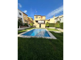 Casa adossada a Calle costa rica 6. Urge venta, casa adosada en aljomahimaermita nuestra señora de l