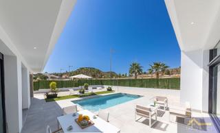 Xalet a Vega hills. Calasparravilla