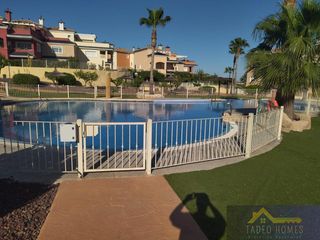 Piccolo appartamento in Reino unido 6. Baños y mendigoapartamento