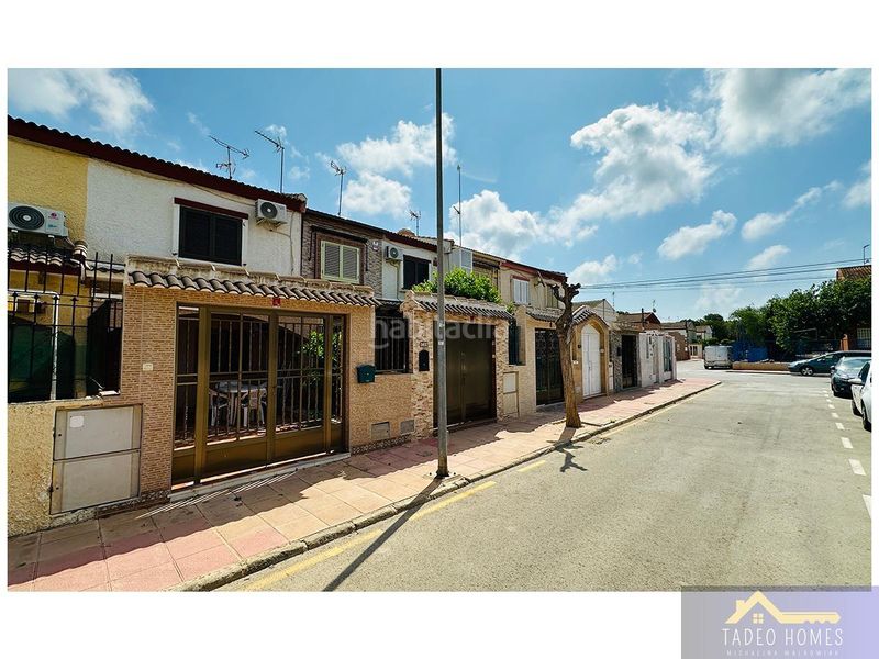 Foto 2808567f-185a-4c38-aabe-35878dbc13b3. Casa a malaga 12 a Centro Alcázares (Los)