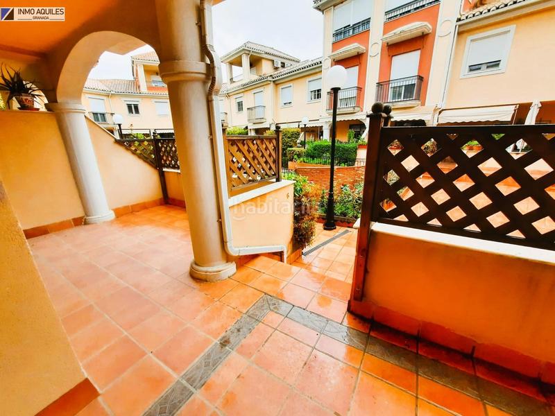 Foto 3bf932f2-d068-4d2e-b362-f8d4df459911. Rent semi detached house with heating parking pool in Granada