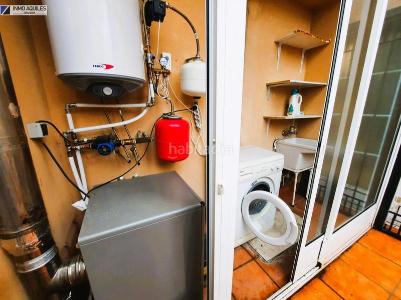 Foto f0083929-fc7e-4928-8b5b-c14921331812. Rent semi detached house with heating parking pool in Granada